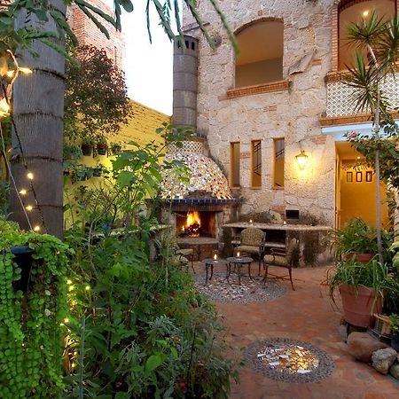 Casa De Las Flores Bed & Breakfast Tlaquepaque Dış mekan fotoğraf