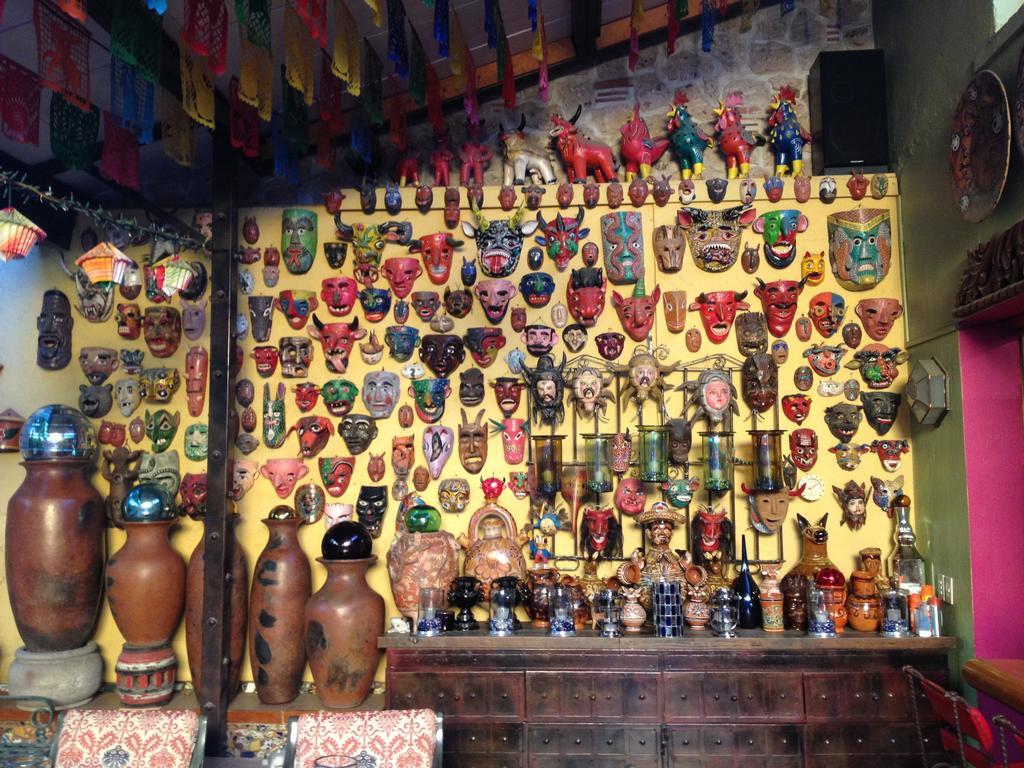 Casa De Las Flores Bed & Breakfast Tlaquepaque Dış mekan fotoğraf