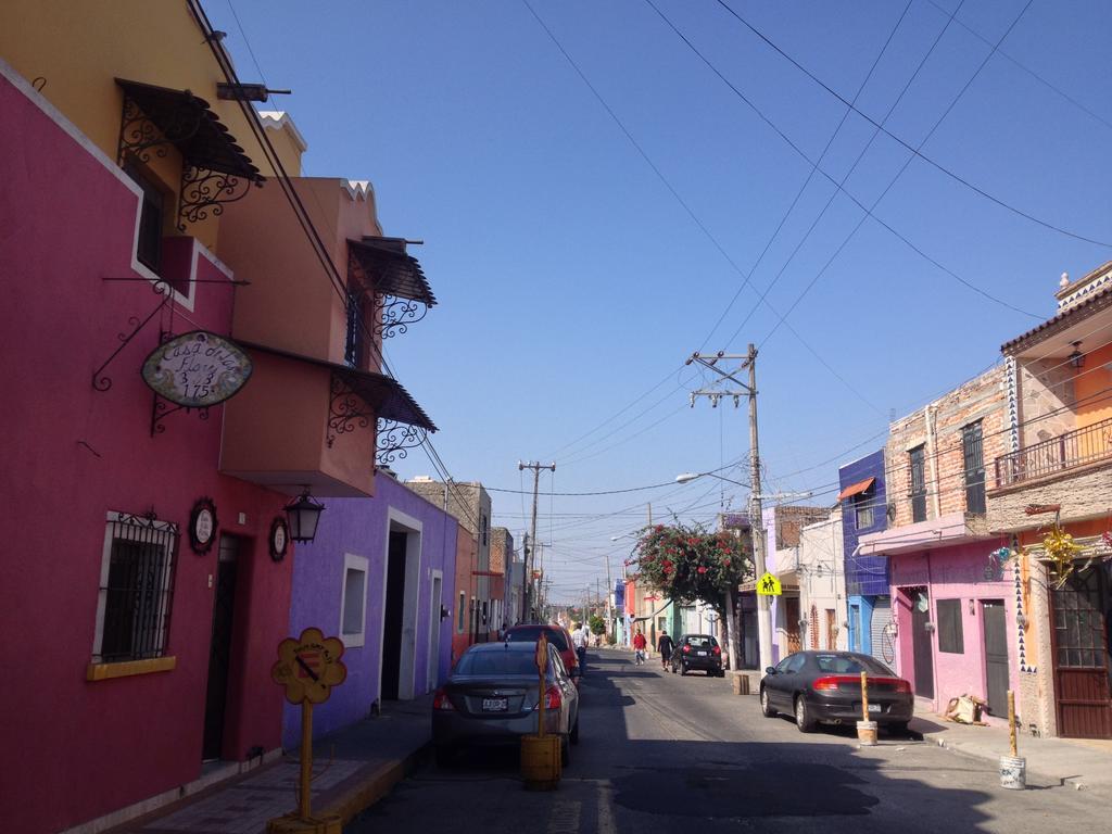Casa De Las Flores Bed & Breakfast Tlaquepaque Dış mekan fotoğraf