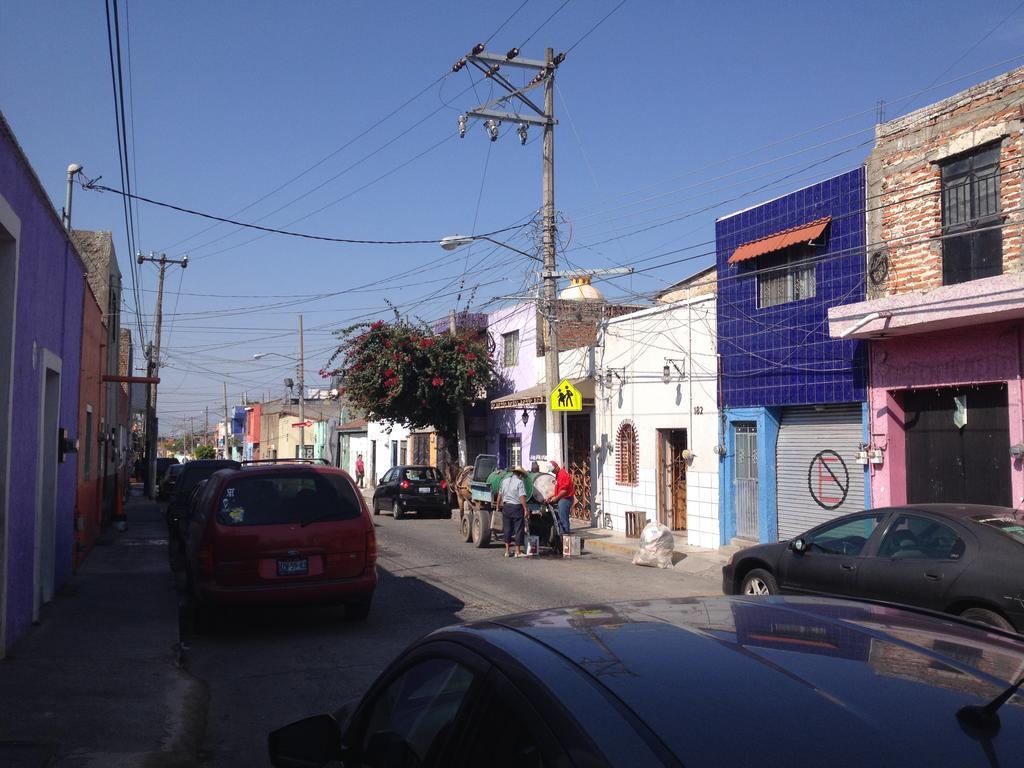 Casa De Las Flores Bed & Breakfast Tlaquepaque Dış mekan fotoğraf