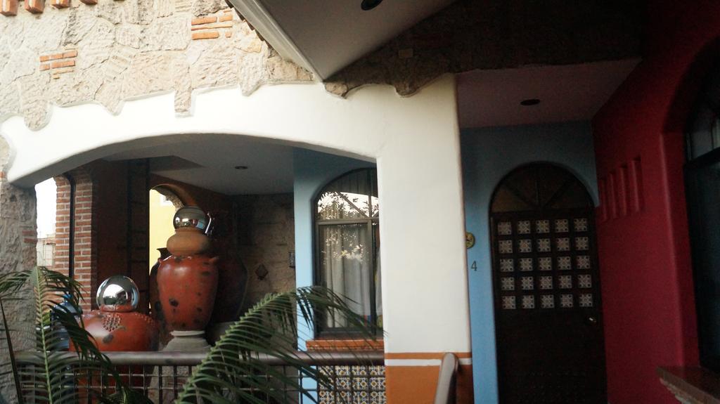 Casa De Las Flores Bed & Breakfast Tlaquepaque Dış mekan fotoğraf