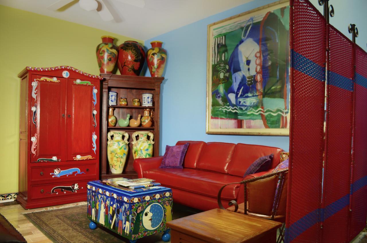 Casa De Las Flores Bed & Breakfast Tlaquepaque Dış mekan fotoğraf