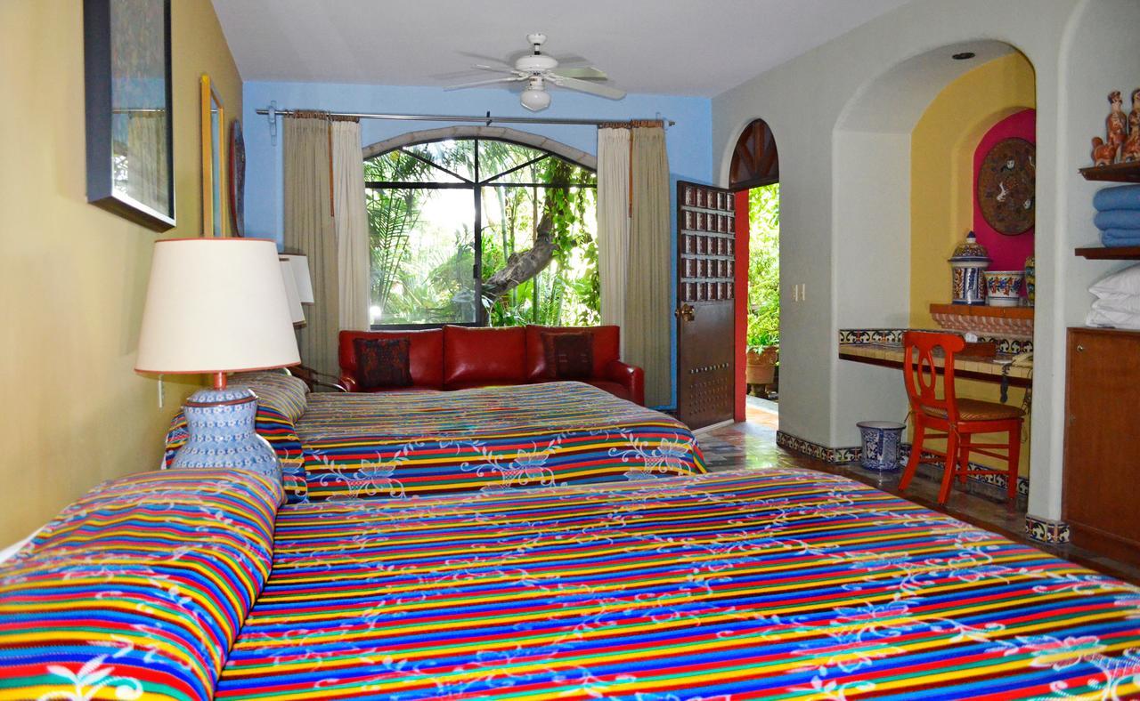 Casa De Las Flores Bed & Breakfast Tlaquepaque Dış mekan fotoğraf