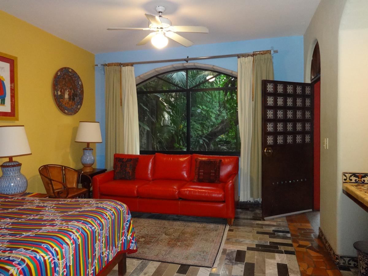 Casa De Las Flores Bed & Breakfast Tlaquepaque Dış mekan fotoğraf