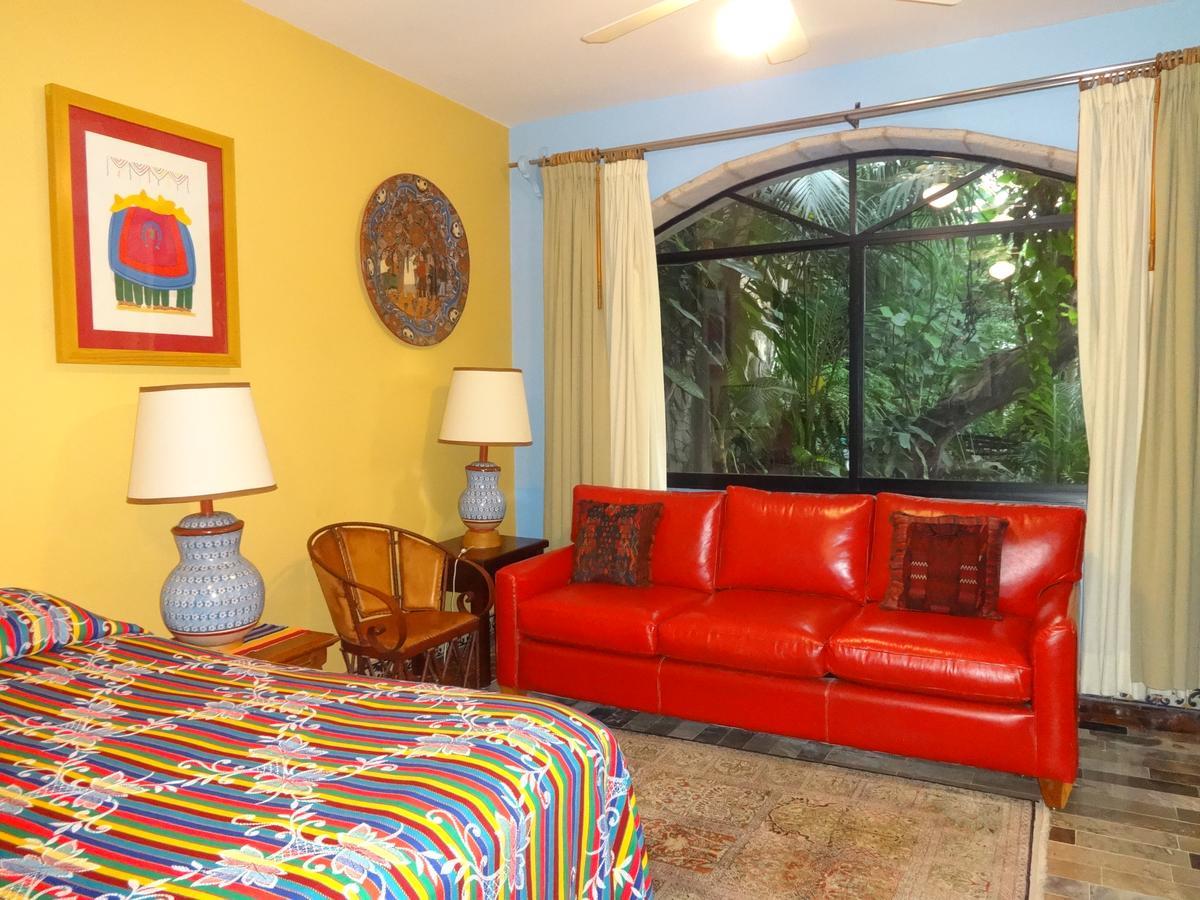 Casa De Las Flores Bed & Breakfast Tlaquepaque Dış mekan fotoğraf