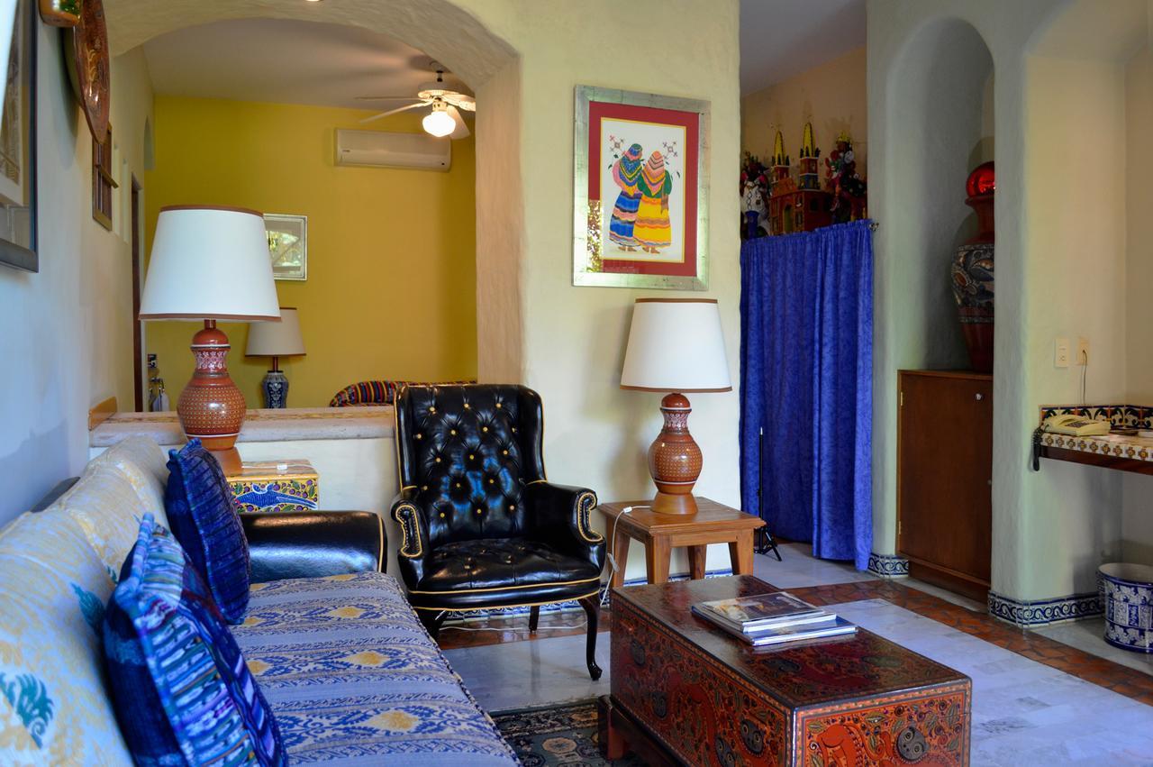 Casa De Las Flores Bed & Breakfast Tlaquepaque Dış mekan fotoğraf