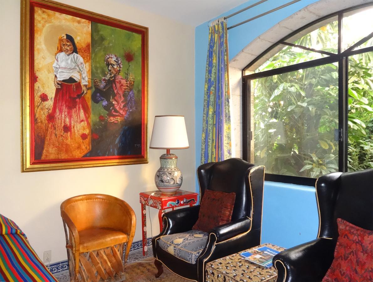 Casa De Las Flores Bed & Breakfast Tlaquepaque Dış mekan fotoğraf