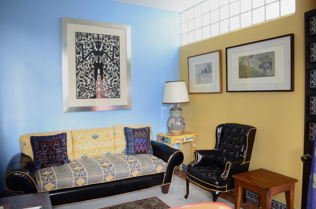 Casa De Las Flores Bed & Breakfast Tlaquepaque Dış mekan fotoğraf