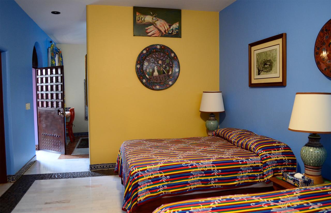 Casa De Las Flores Bed & Breakfast Tlaquepaque Dış mekan fotoğraf