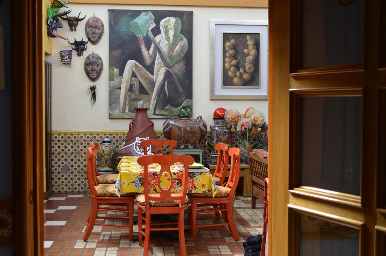 Casa De Las Flores Bed & Breakfast Tlaquepaque Dış mekan fotoğraf